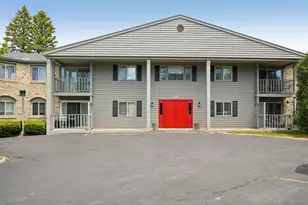 7234 N Green Bay Ave, Glendale, WI 53209 - Photo 25