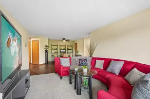 7234 N Green Bay Ave, Glendale, WI 53209 - Photo 3