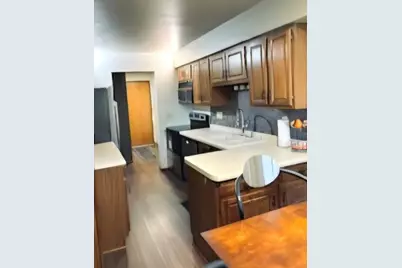 7234 N Green Bay Ave #202, Glendale, WI 53209 - Photo 5