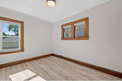 5543 N 34th St, Milwaukee, WI 53209 - Photo 21