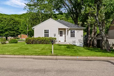 1301  30th St, La Crosse, WI 54601 - Photo 1