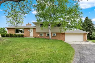 3860 Dale Dr, Brookfield, WI 53005 - Photo 5