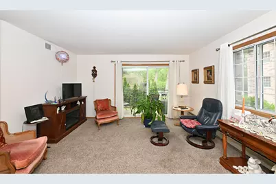 1730 W Green Tree Rd #104, Glendale, WI 53209 - Photo 9