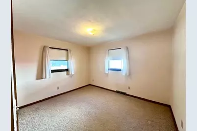 207  Pine St, Caledonia, MN 55921 - Photo 15