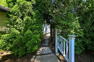 2760 N Hartung Ave, Milwaukee, WI 53210 - Photo 41