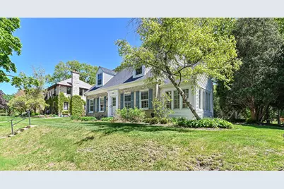 2760 N Hartung Ave, Milwaukee, WI 53210 - Photo 33