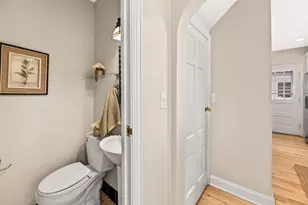 2760 N Hartung Ave, Milwaukee, WI 53210 - Photo 23