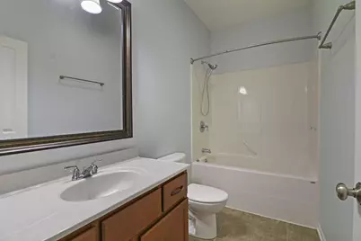 209 E Chestnut St, Salem Lakes, WI 53170 - Photo 9