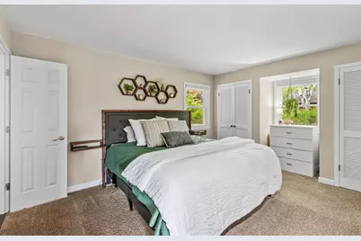 11311 N St James Ln, Mequon, WI 53092 - Photo 17