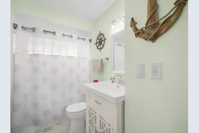 4550 S 47th St, Greenfield, WI 53220 - Photo 7