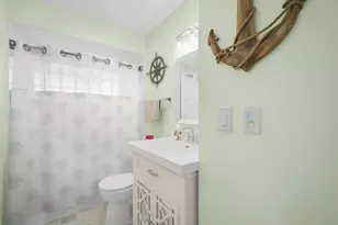 4550 S 47th St, Greenfield, WI 53220 - Photo 7