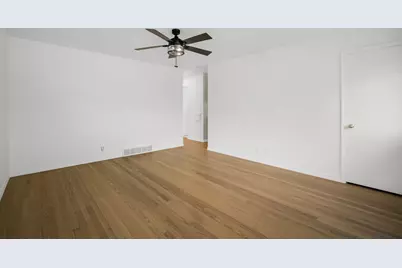 4550 S 47th St, Greenfield, WI 53220 - Photo 3