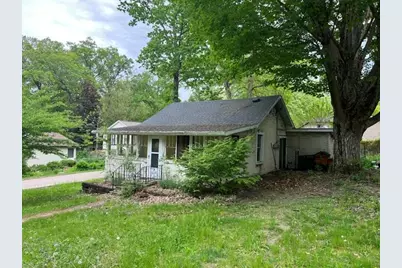 802  Manor Dr, Twin Lakes, WI 53181 - Photo 3