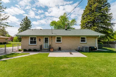 3222  Yorktown St, Racine, WI 53404 - Photo 31