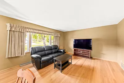 3222  Yorktown St, Racine, WI 53404 - Photo 7