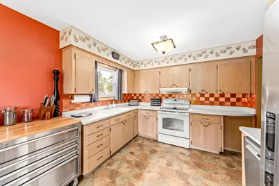 3222  Yorktown St, Racine, WI 53404 - Photo 15
