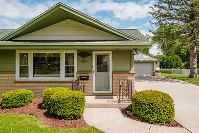 3222  Yorktown St, Racine, WI 53404 - Photo 3