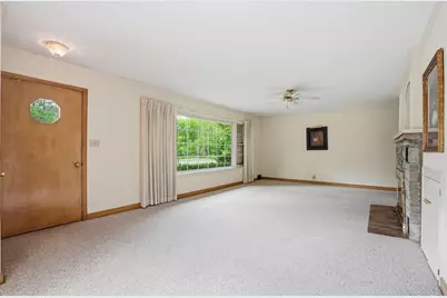 14250  Ivy Ln, Brookfield, WI 53005 - Photo 11