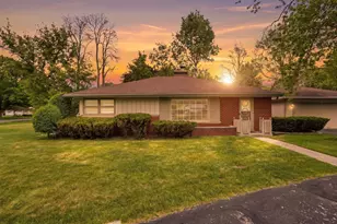 14250 Ivy Ln, Brookfield, WI 53005 - Photo 5
