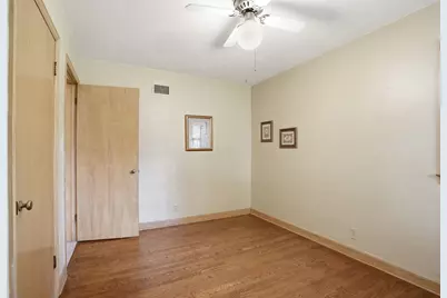 14250  Ivy Ln, Brookfield, WI 53005 - Photo 31