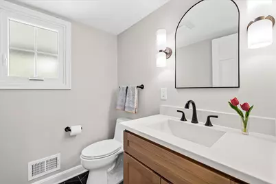 10525 N Fairway Ln, Mequon, WI 53092 - Photo 27