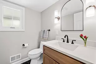 10525 N Fairway Ln, Mequon, WI 53092 - Photo 27