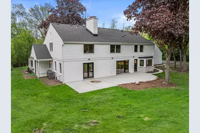 10525 N Fairway Ln, Mequon, WI 53092 - Photo 89