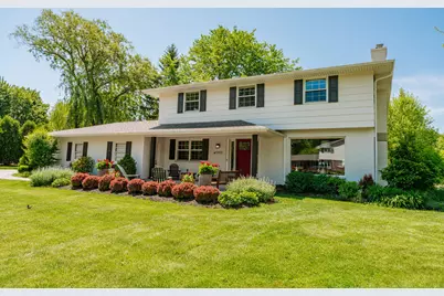 13455  Marquette Ave, Elm Grove, WI 53122 - Photo 3