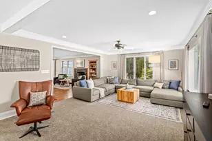 13455 Marquette Ave, Elm Grove, WI 53122 - Photo 11
