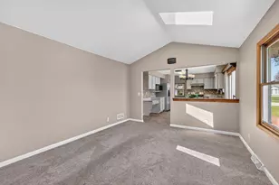 10550 S Peggy Dr, Oak Creek, WI 53154 - Photo 13