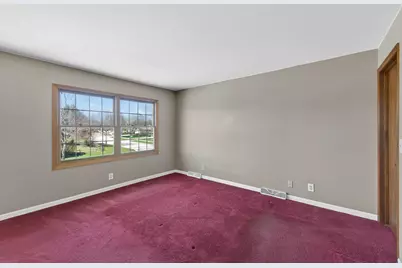 10550 S Peggy Dr, Oak Creek, WI 53154 - Photo 21