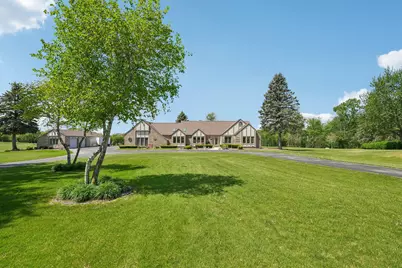 7604  Treeview Dr, Racine, WI 53108 - Photo 5