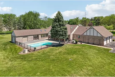 7604  Treeview Dr, Racine, WI 53108 - Photo 79