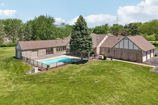 7604 Treeview Dr, Racine, WI 53108 - Photo 79