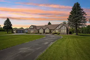 7604 Treeview Dr, Racine, WI 53108 - Photo 3