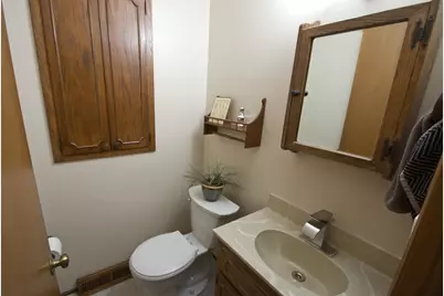 1705  Chapman Dr, Waukesha, WI 53189 - Photo 21