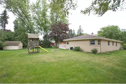 1705  Chapman Dr, Waukesha, WI 53189 - Photo 23