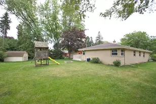 1705 Chapman Dr, Waukesha, WI 53189 - Photo 23