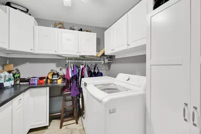 1260  Kennedy Dr, Hartford, WI 53027 - Photo 13