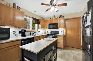 1260 Kennedy Dr, Hartford, WI 53027 - Photo 5