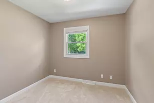N20W28282 Oakton Rd, Delafield, WI 53072 - Photo 33