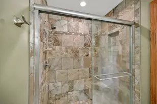 W231N7953 Martin Ct, Sussex, WI 53089 - Photo 25