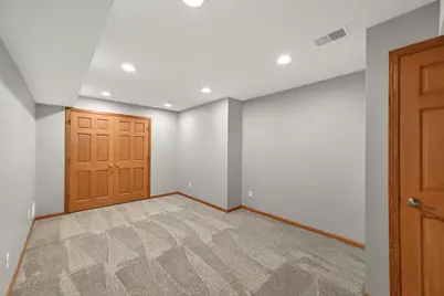 W231N7953  Martin Ct, Sussex, WI 53089 - Photo 33