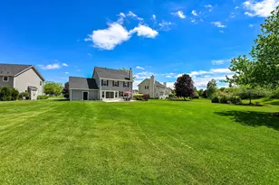 W231N7953 Martin Ct, Sussex, WI 53089 - Photo 13