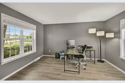 W231N7953  Martin Ct, Sussex, WI 53089 - Photo 19