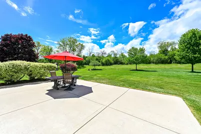 W231N7953  Martin Ct, Sussex, WI 53089 - Photo 11