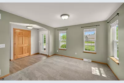 W231N7953  Martin Ct, Sussex, WI 53089 - Photo 3