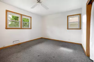 7210 W Morgan Ave, Milwaukee, WI 53220 - Photo 11