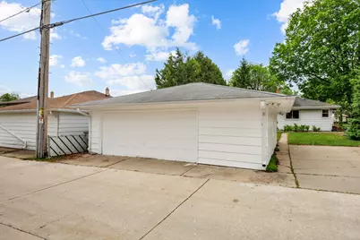 7210 W Morgan Ave, Milwaukee, WI 53220 - Photo 19