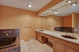 1545 Constitution Dr, Brookfield, WI 53045 - Photo 23
